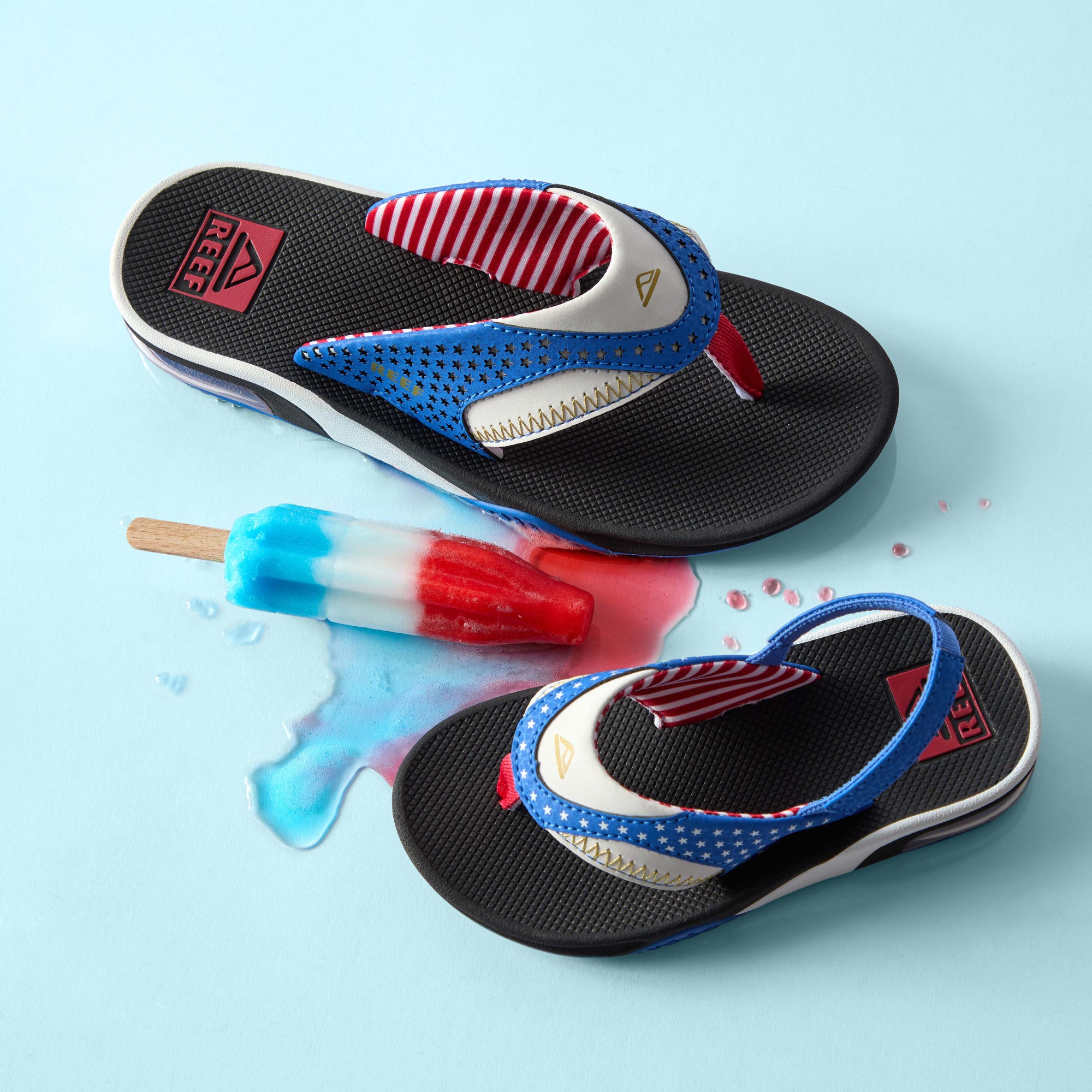 Kids Fanning - Image 2